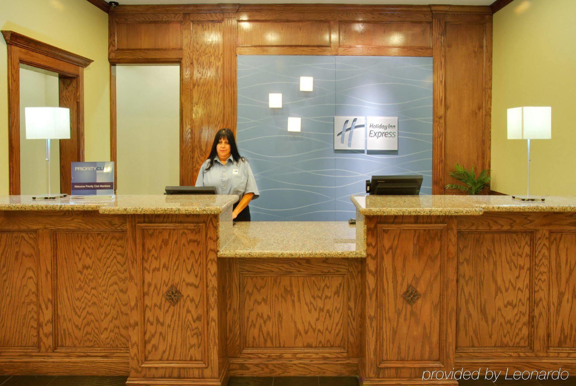 Holiday Inn Express Hotel Galveston West-Seawall, An Ihg Hotel Интериор снимка